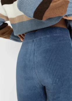 Ausgestellte Leggings in Cordoptik