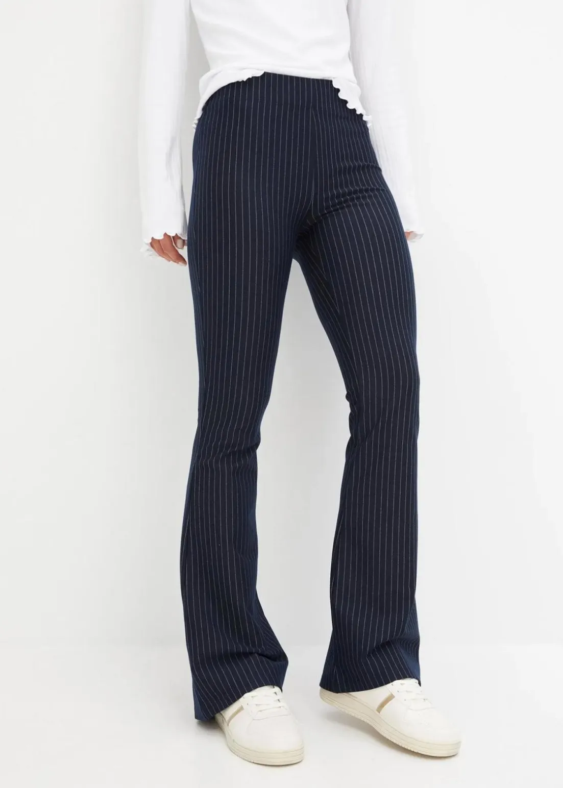 Ausgestellte Schlupfhose mit Nadelstreifen