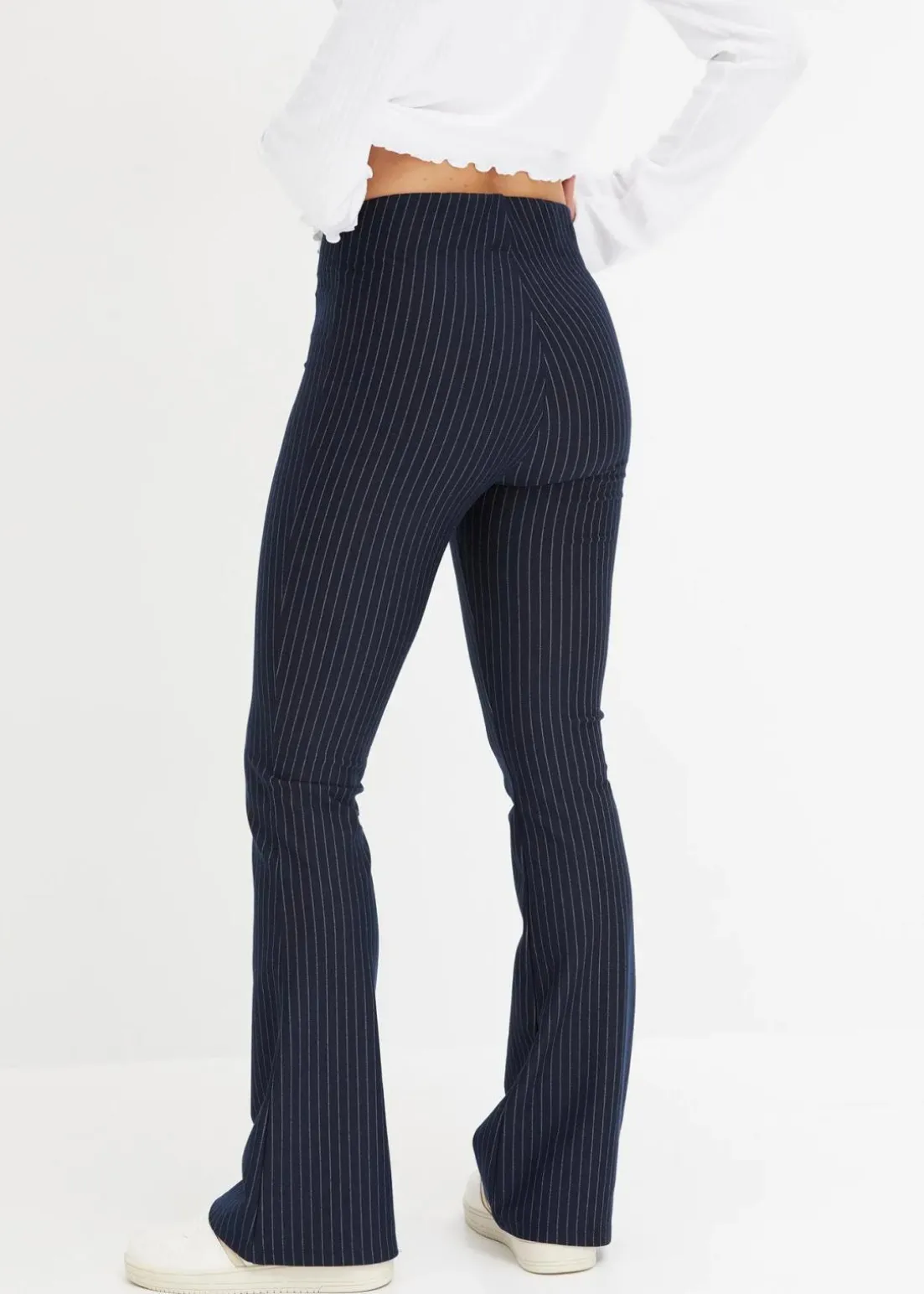 Ausgestellte Schlupfhose mit Nadelstreifen