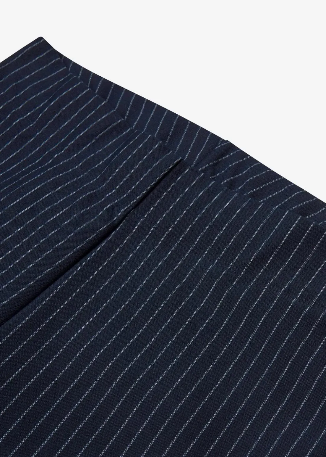 Ausgestellte Schlupfhose mit Nadelstreifen