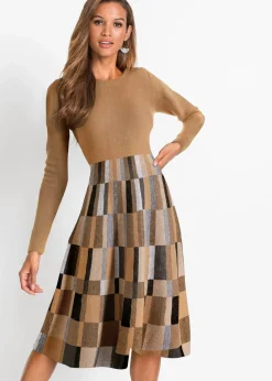 Ausgestelltes Jacquard-Strickkleid