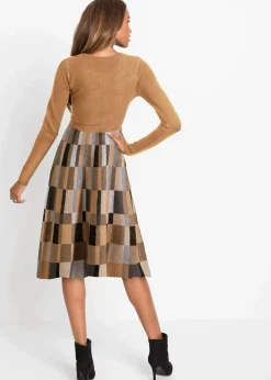 Ausgestelltes Jacquard-Strickkleid