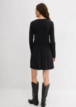 Ausgestelltes Shirtkleid