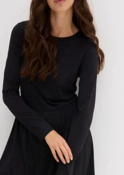 Ausgestelltes Shirtkleid