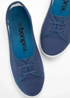 Ballerinas mit dekorativer Schnürung