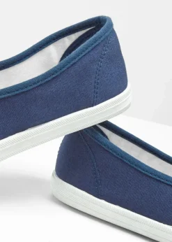 Ballerinas mit dekorativer Schnürung