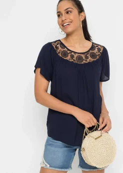 Bluse mit Spitze