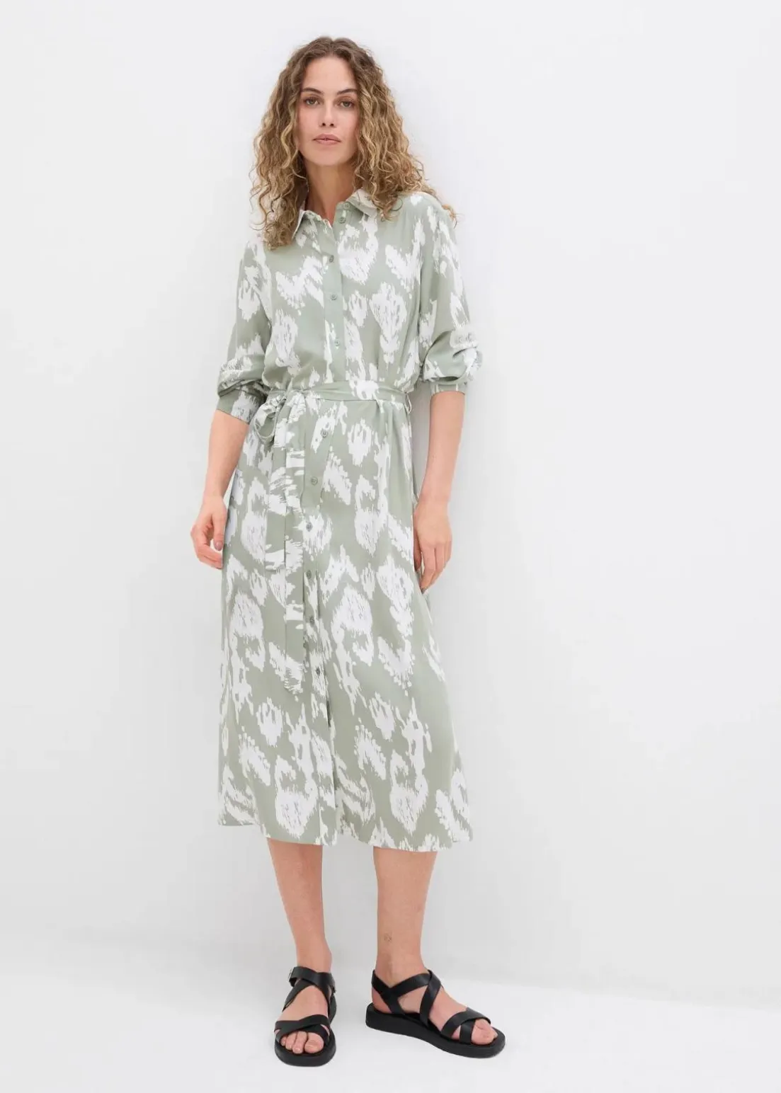 Blusenkleid aus fließender Viskose