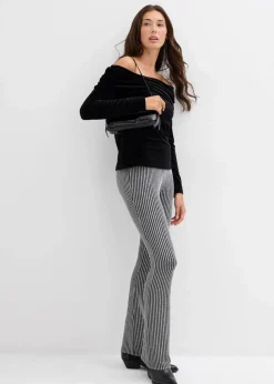 Carmenshirt aus softem Samt