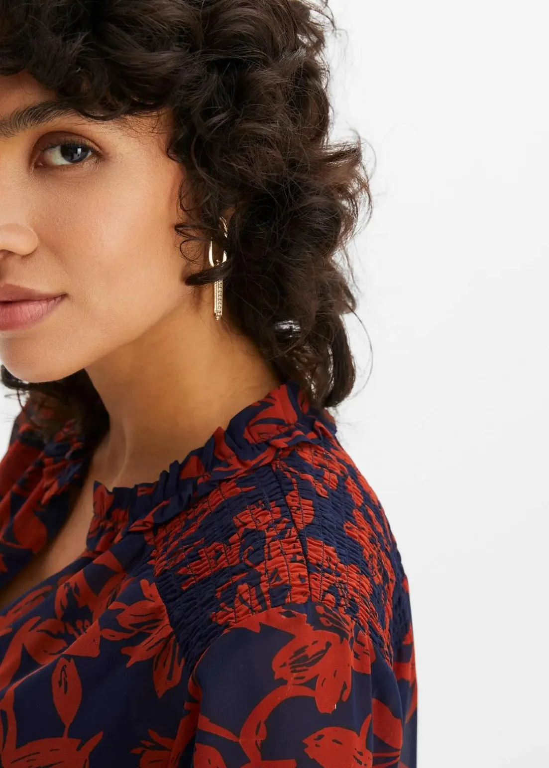 Chiffon Bluse mit Smok-Details