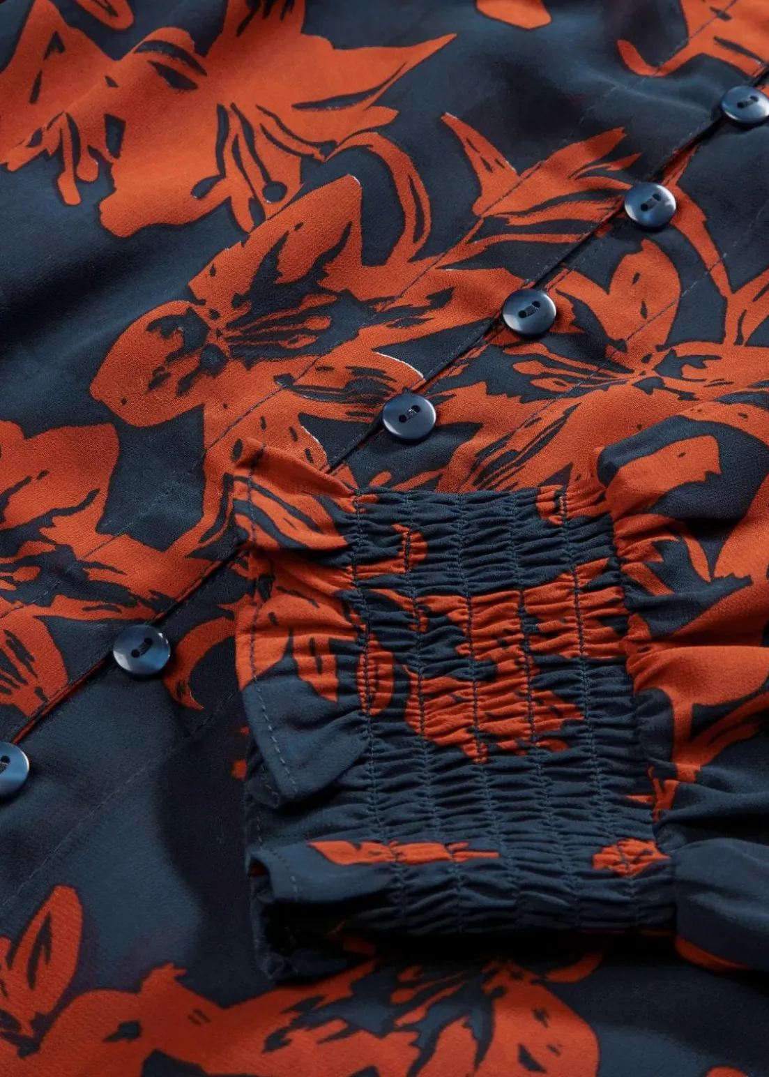 Chiffon Bluse mit Smok-Details