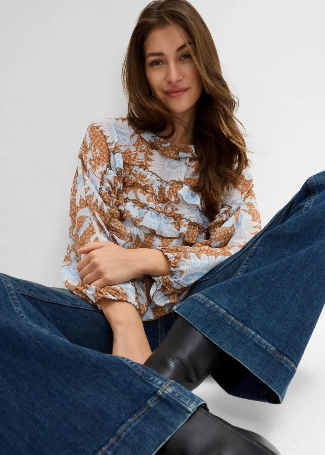 Chiffonbluse mit Rüschen