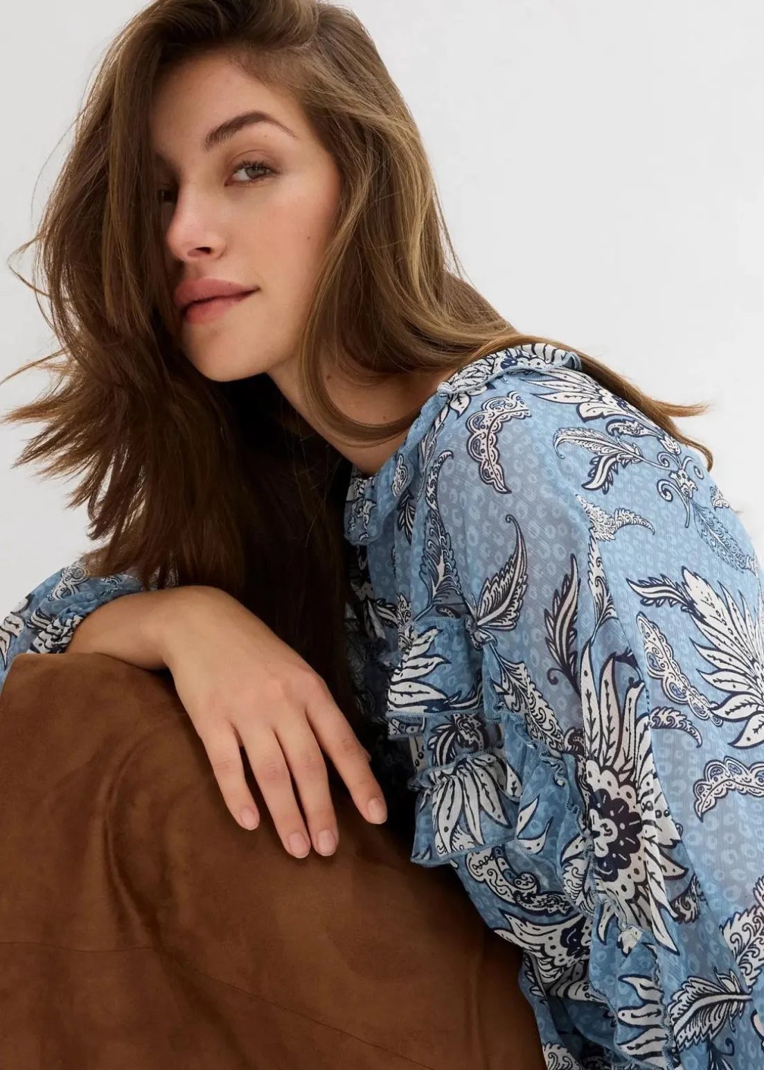 Chiffonbluse mit Rüschen