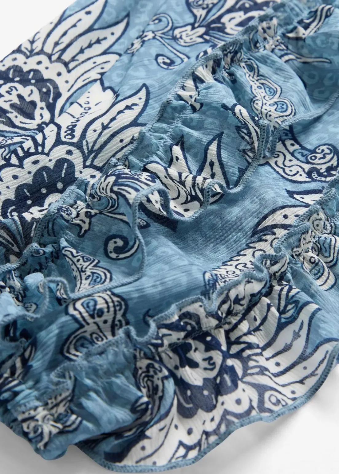 Chiffonbluse mit Rüschen