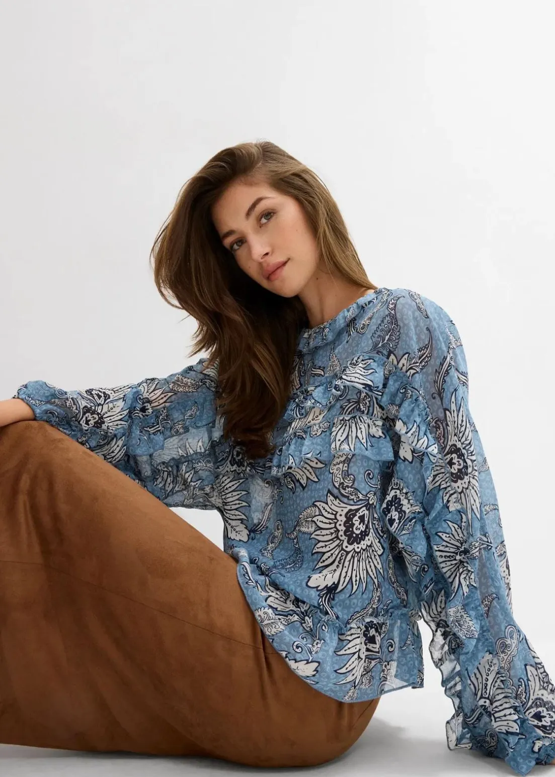 Chiffonbluse mit Rüschen