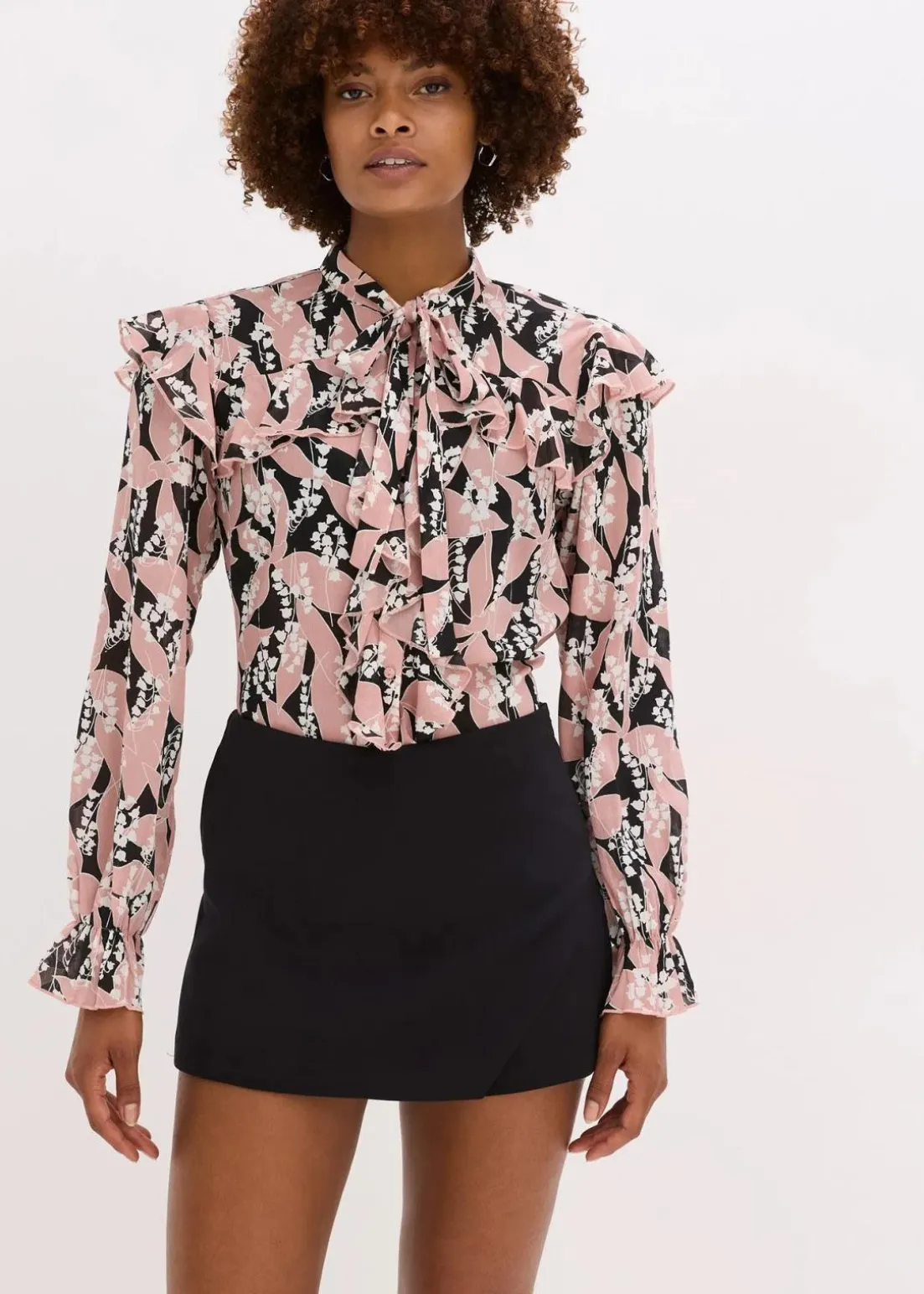 Chiffonbluse mit Volants