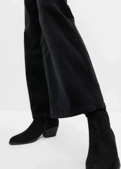 Cordhose im Marlene-Stil