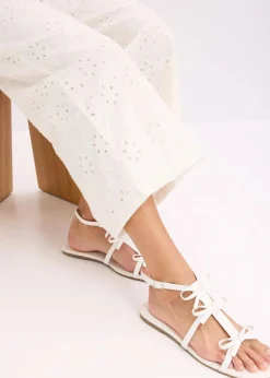 Culotte aus Lochstickerei