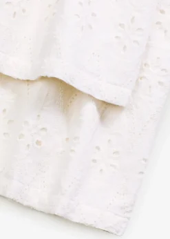 Culotte aus Lochstickerei