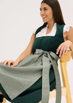 Dirndlbluse mit Stehkragen und Rüschen-Ärmel