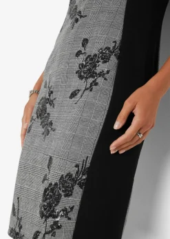 Etuikleid mit Paillettenstickerei