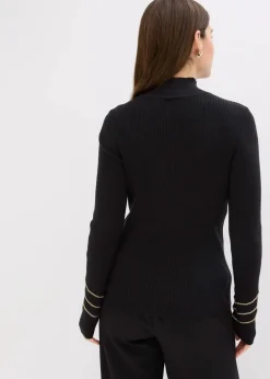 Feinstrickpullover mit Goldketten