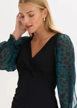 Figurbetontes Minikleid mit Cut-Outs an den Ärmeln