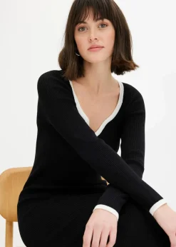 Figurbetontes Strickkleid