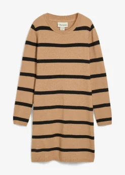 Figurbetontes Strickkleid