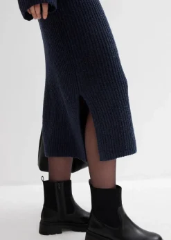 Geripptes Strickkleid