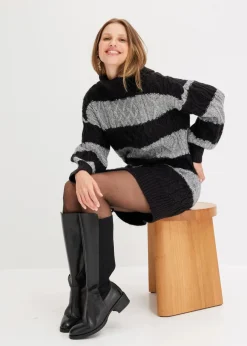 Gestreiftes Strickkleid