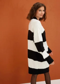 Gestreiftes Strickkleid mit Zopfmuster