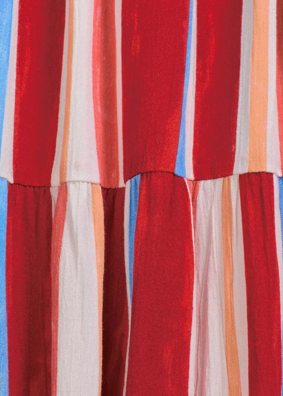 gestreiftes Trägerkleid aus strukturierter Viskose