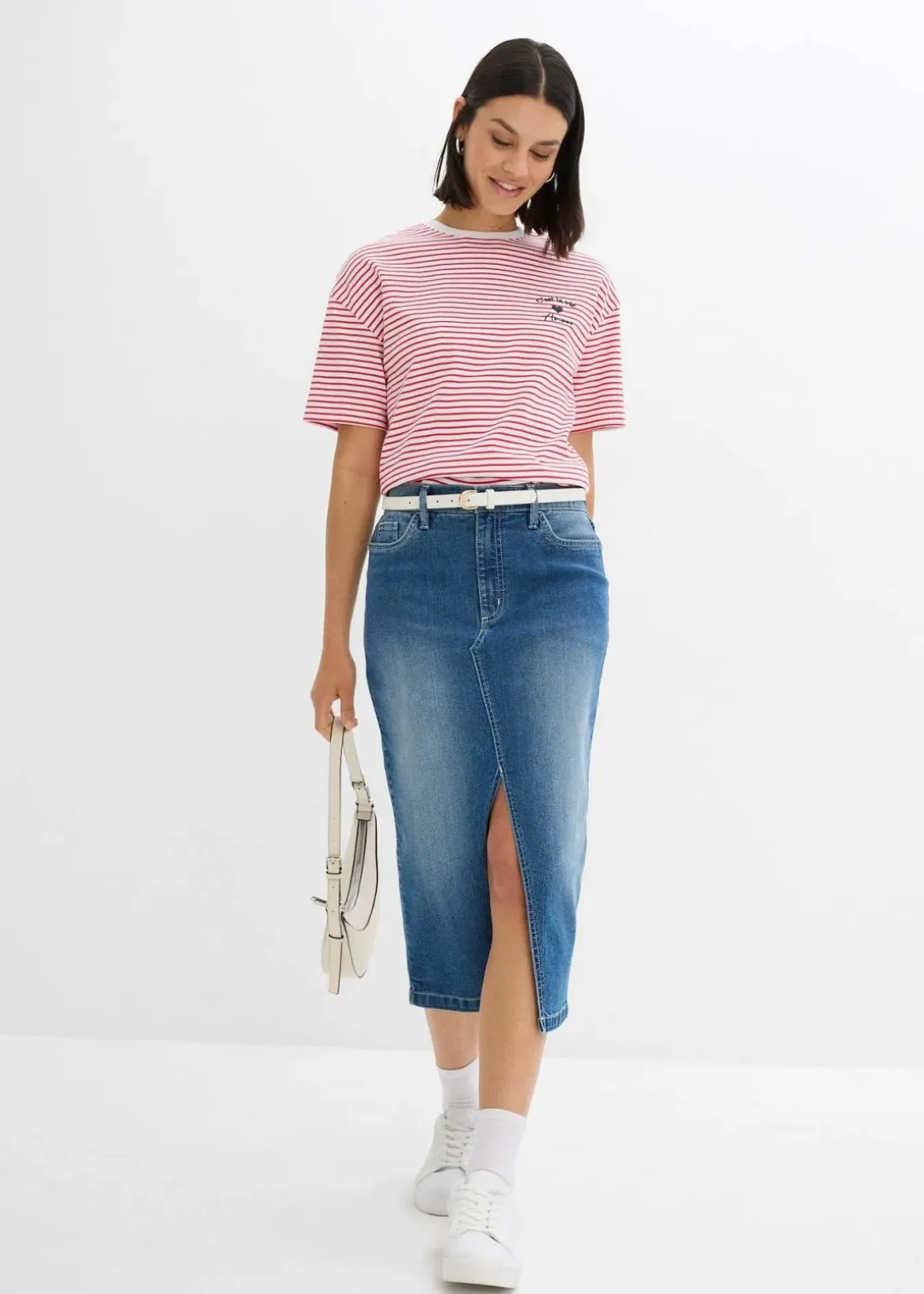 Gestreiftes T-Shirt mit Stickerei