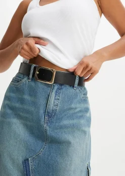 Gürtel mit glänzender Metallschließe