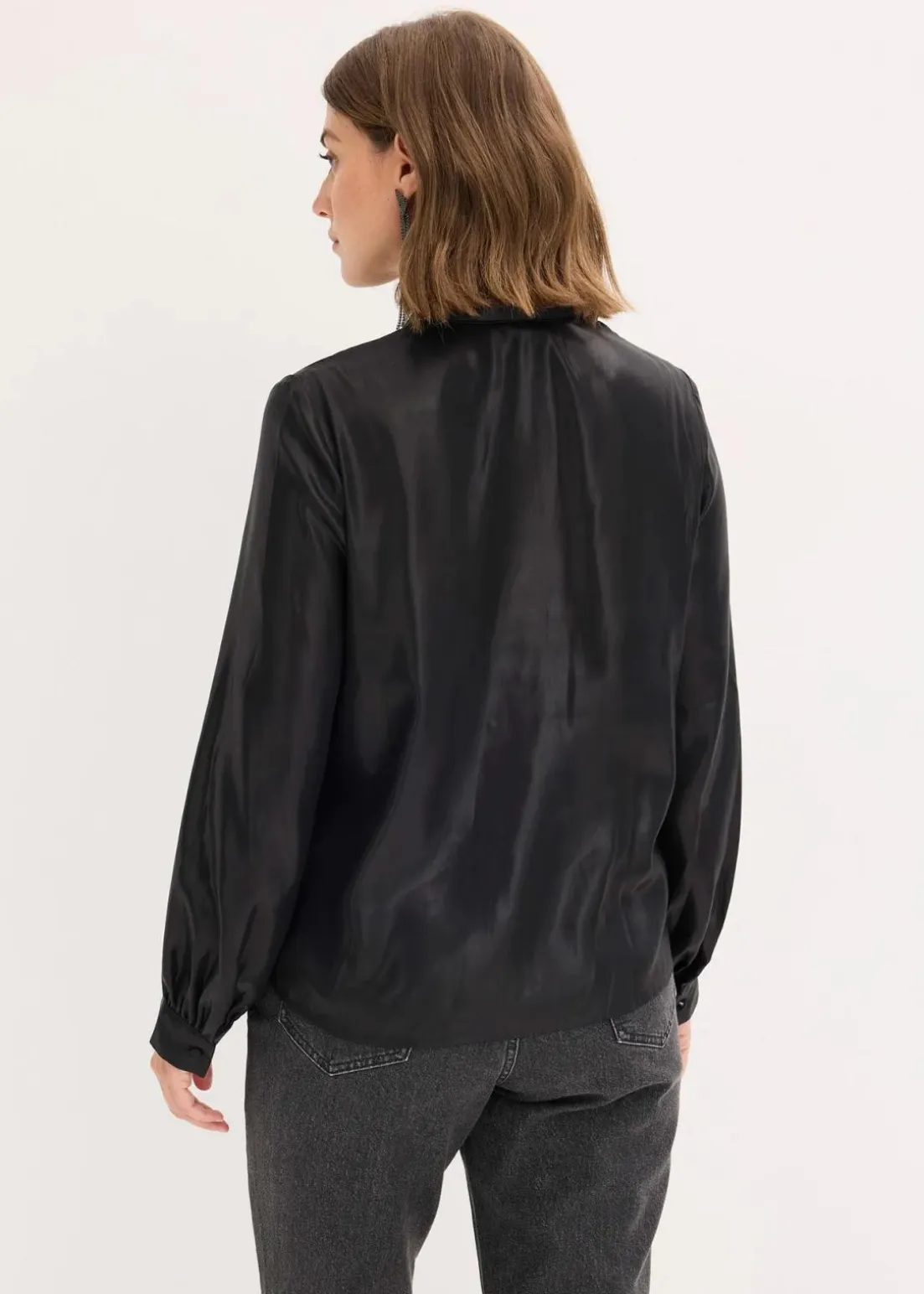 Hemdbluse aus glänzendem Satin