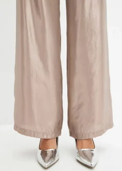Hose aus glänzendem Satin