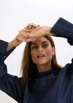 Jeansbluse mit hohen Manschetten