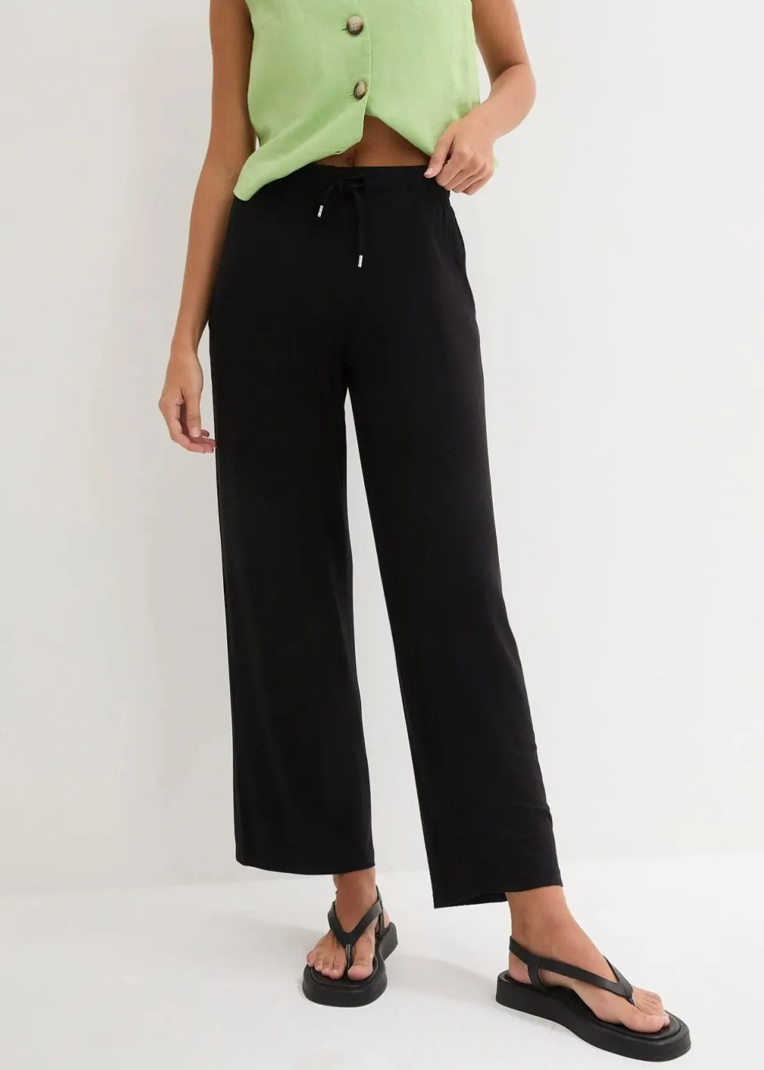 Jersey- Hose aus fließendem Viskose-Mix