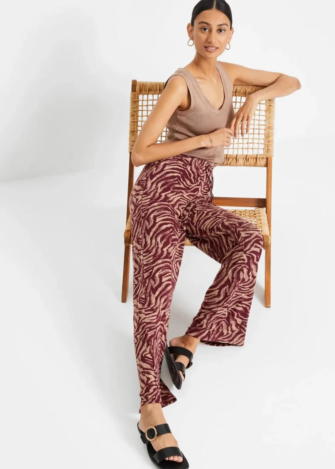 Jersey-Hose aus fließendem Viskose-Mix