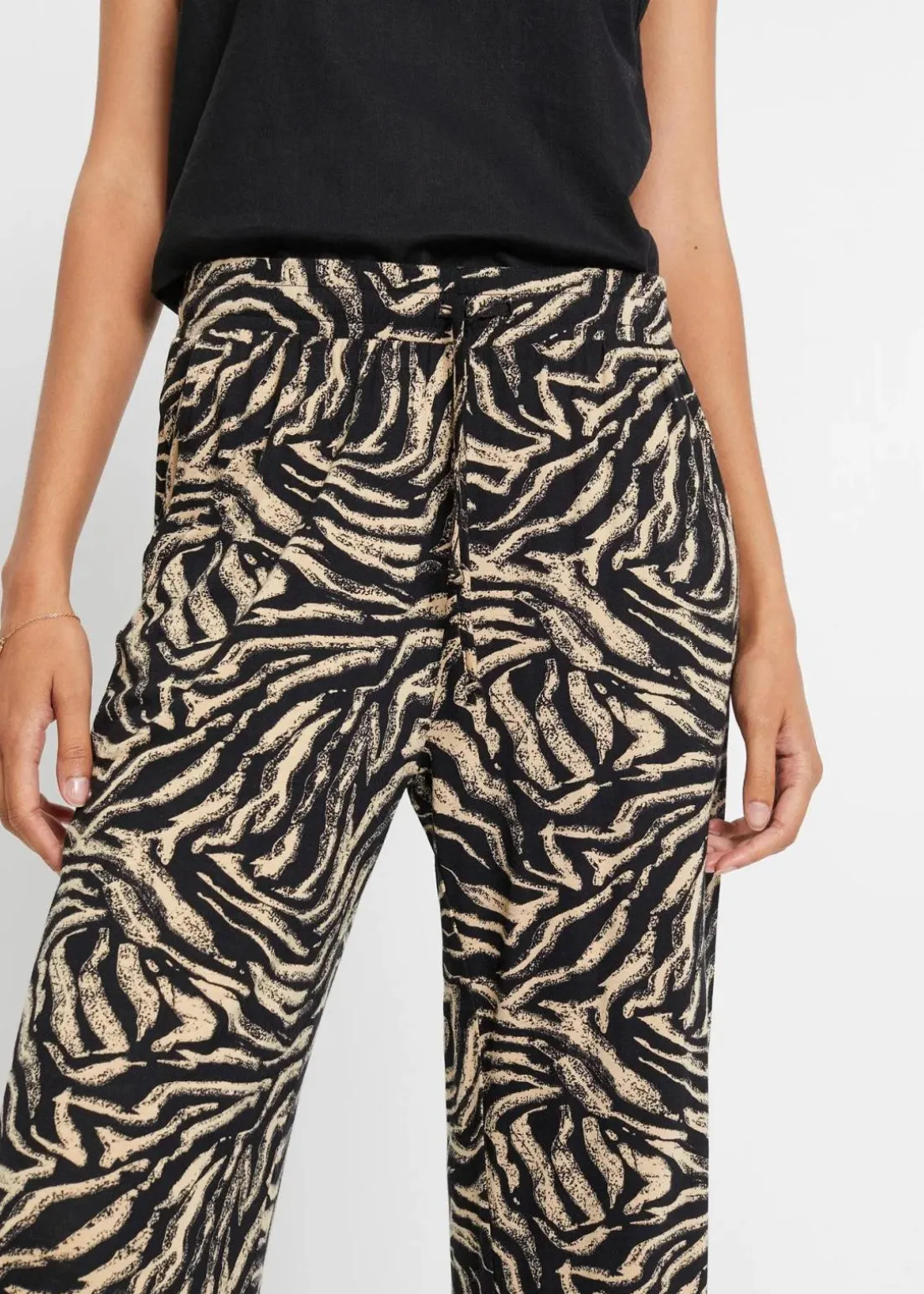 Jersey-Hose aus fließendem Viskose-Mix