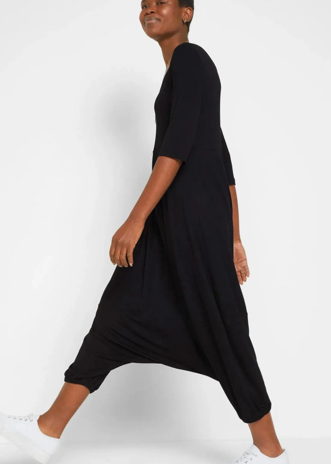 Jersey-Jumpsuit aus fließendem Viskose-Mix