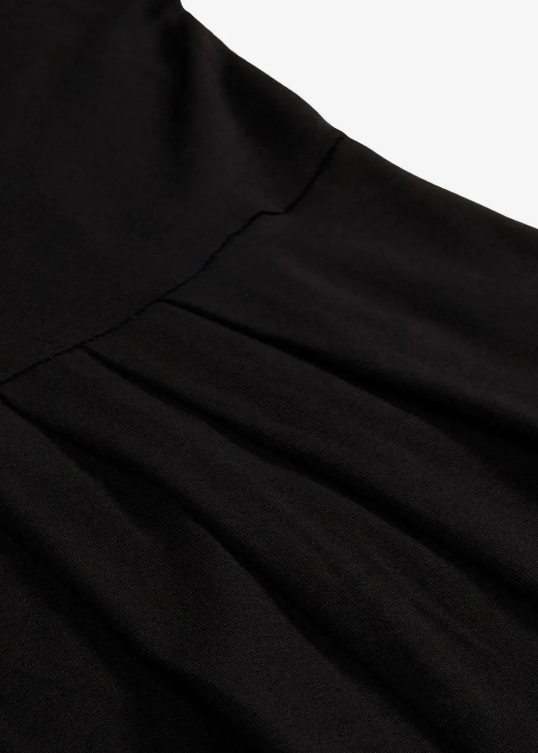 Jersey-Jumpsuit aus fließendem Viskose-Mix