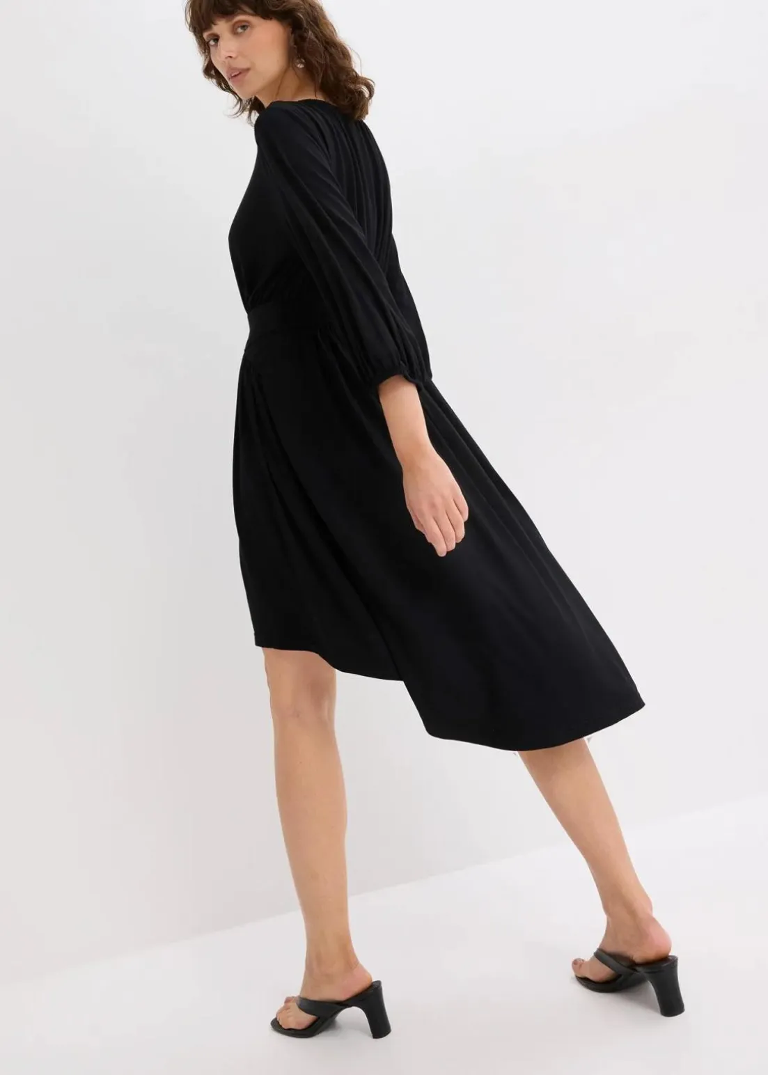 Jerseykleid aus fließendem Viskose-Mix