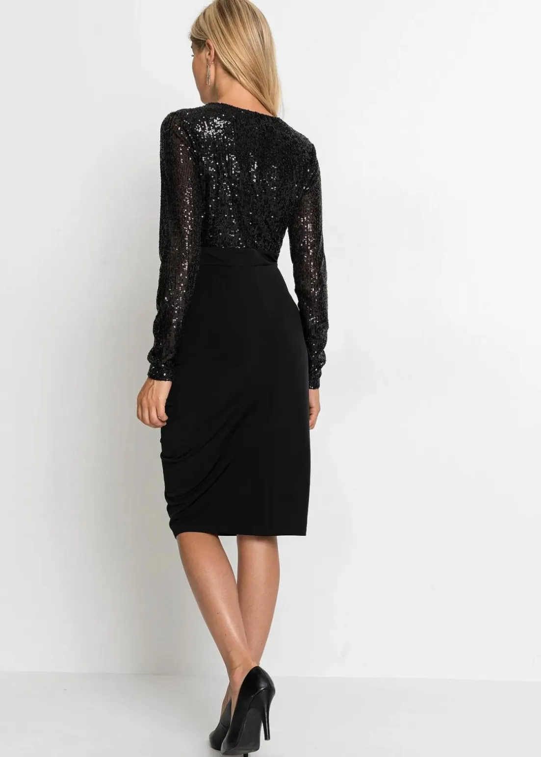 Jerseykleid mit Pailletten und Drapierung