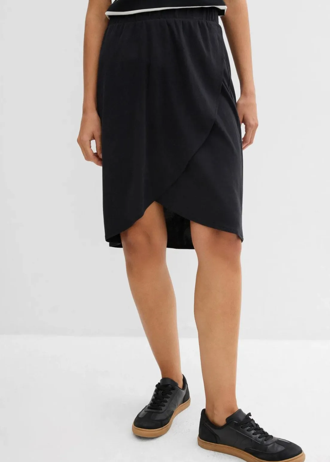 Jersey-Rock aus fließendem Viskose-Mix