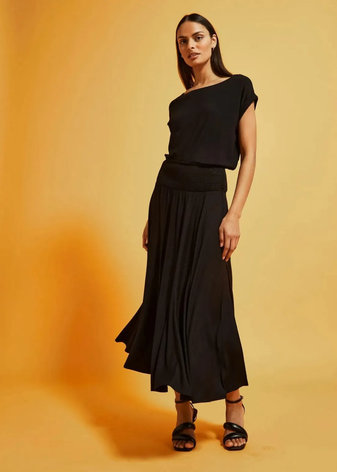 Jersey-Rock aus fließender Viskose