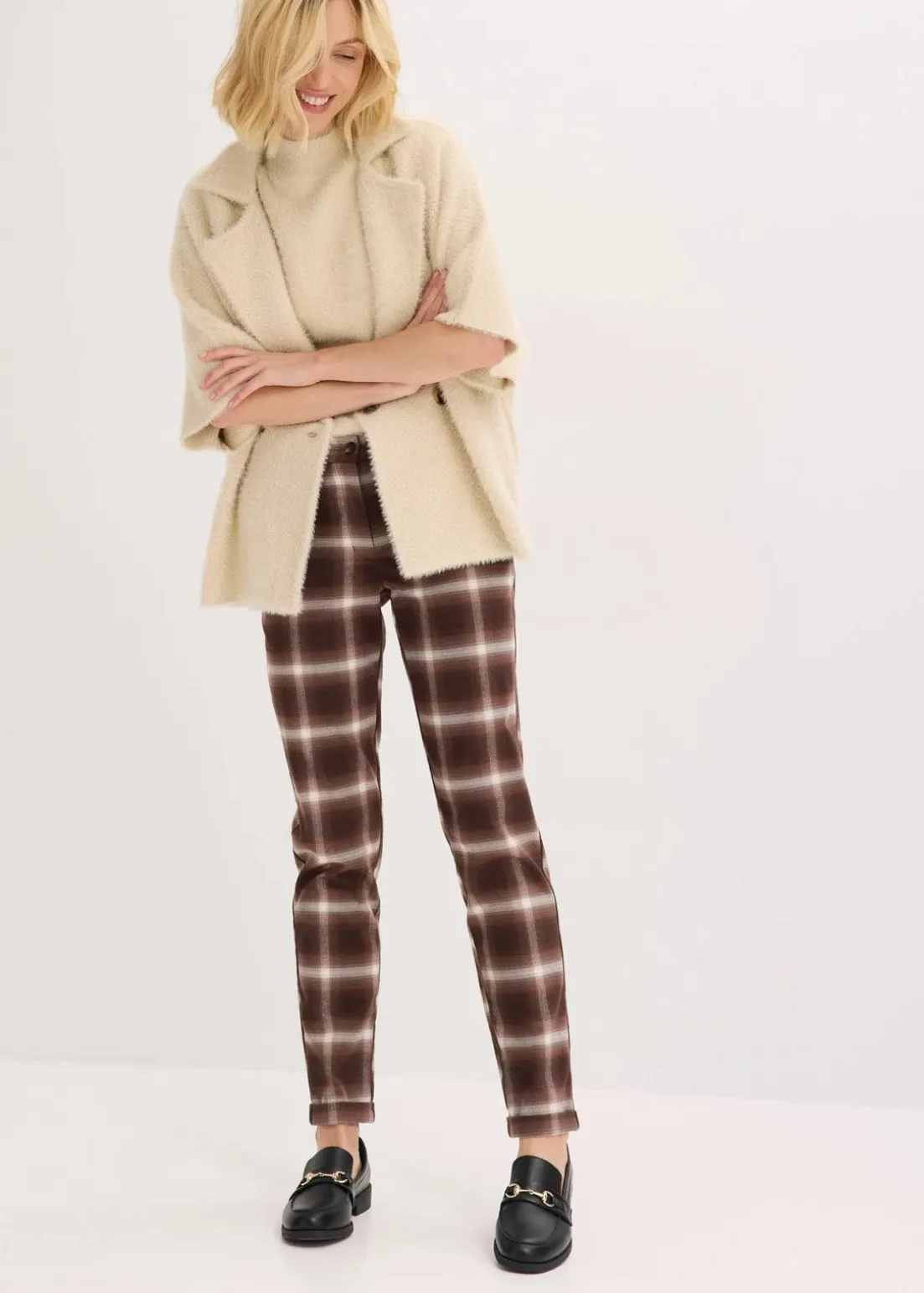 Karohose mit Umschlag