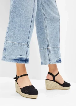 Keilpumps in Häkel-Optik