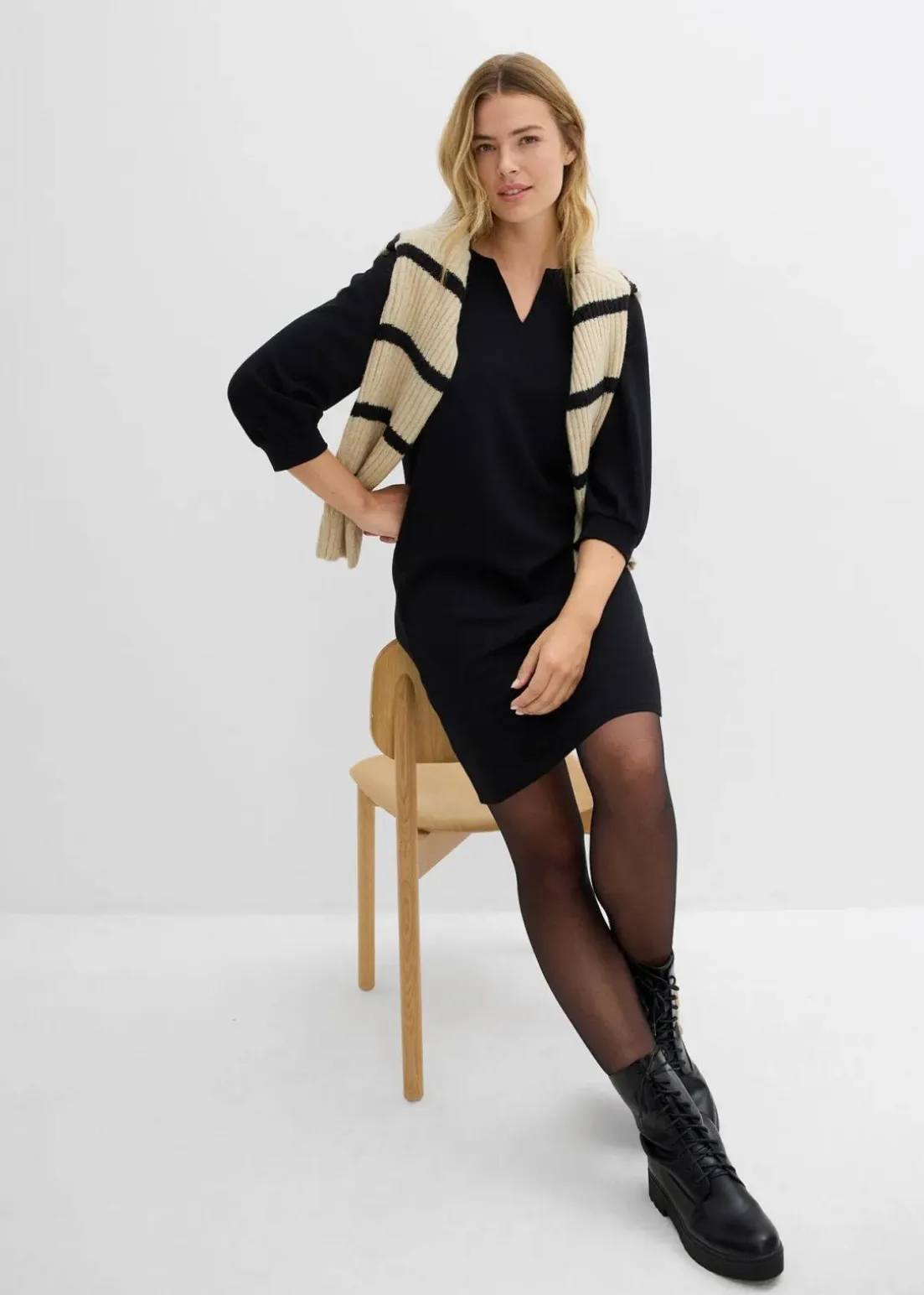 Kleid aus fließendem Viskose-Mix